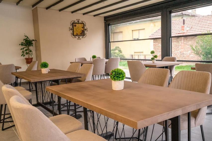 Fenix Gevgelija Bed and Breakfast Buitenkant foto